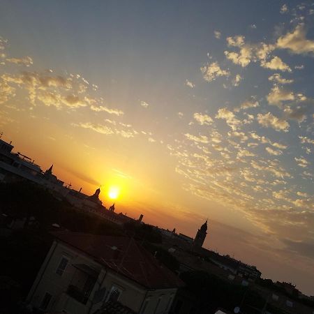 B&B Rooftop51 Римини Экстерьер фото